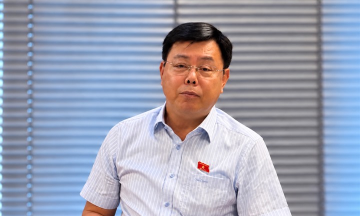 Bộ trưởng Bộ Nội vụ: Tiền lương công chức hiện còn thấp và có nhiều loại phụ cấp đặc thù