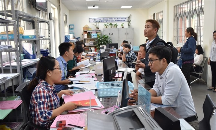 Cán bộ không chuyên trách xã chuyển sang công chức, xếp lương thế nào?