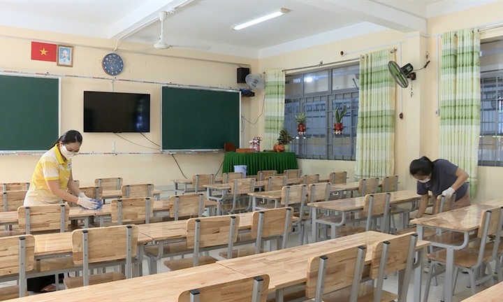 Vụ học sinh tử vong vì não mô cầu: Trường dừng bán trú, khuyến cáo học sinh đeo khẩu trang