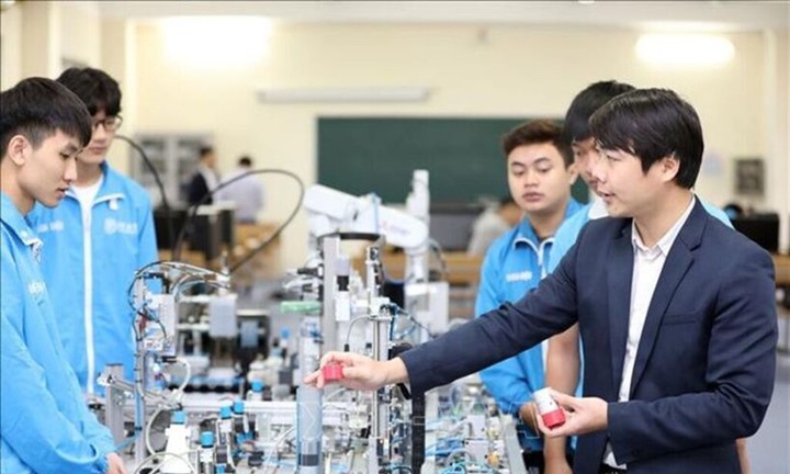 Bộ GD&ĐT đề xuất rút ngắn thời gian bồi dưỡng năng lực sư phạm, cấp chứng chỉ số