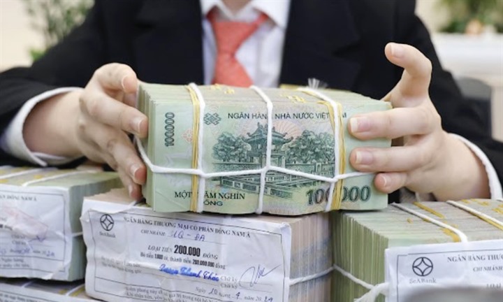 Nhiều lãnh đạo ngân hàng cam kết giảm lãi suất, chuyên gia nói gì?