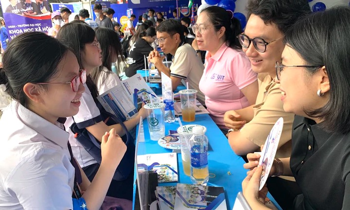 Sắp xếp lại danh mục ngành đại học từ 2027: Thí sinh tuyệt đối không sao chép nguyên mã ngành cũ vào hồ sơ