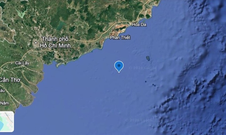 Chìm tàu cá ngoài khơi biển Mũi Né, 4 lao động trên tàu mất liên lạc