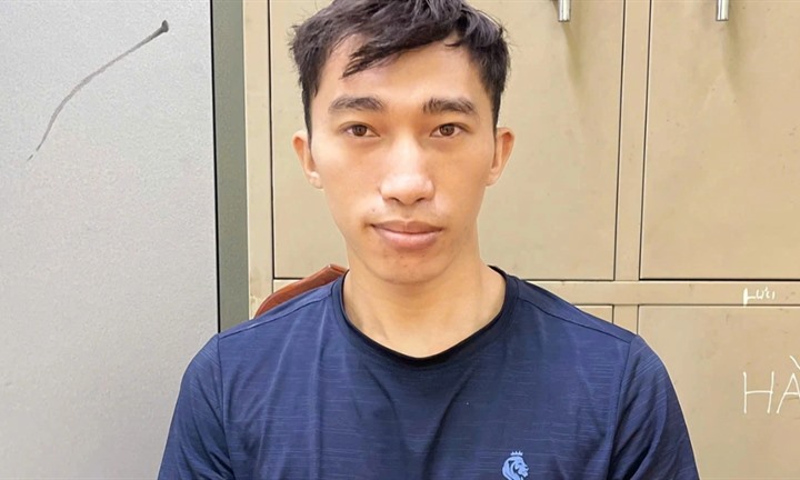 Bắt nam thanh niên dùng dao không chế, cướp iPhone của gái bán dâm ở Hà Nội