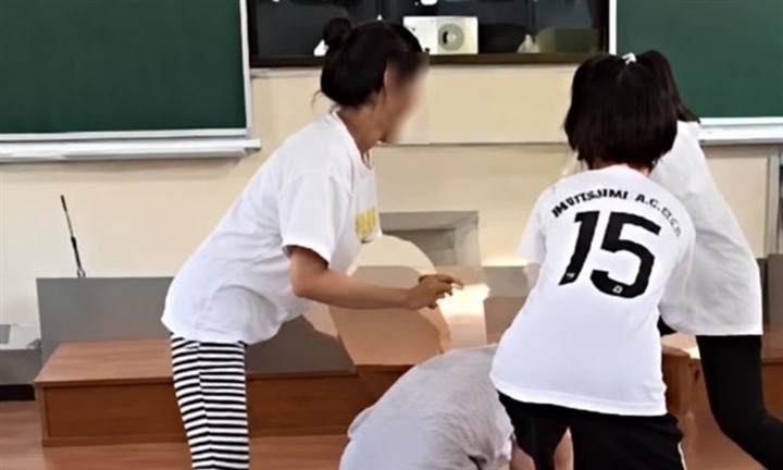 Nữ sinh lớp 10 ở Nghệ An bị đánh hội đồng khi tập văn nghệ: Thông tin từ nhà trường