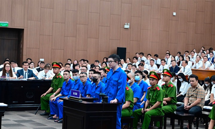Xét xử vụ Mr Pips, Shark Bình: Hé lộ lời dụ dỗ, mời chào, “chị yên tâm nạp tiền đi, của Shark Bình đó”