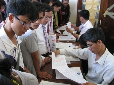 17h hôm nay, thí sinh hết hạn nộp hồ sơ xét tuyển nguyện vọng 1 
