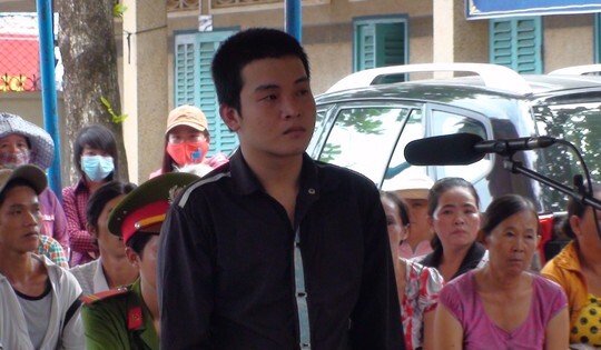 Bắn ná cao su vào CSGT khi bị truy đuổi, nam thanh niên lĩnh án