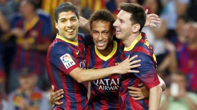 Suarez mất hứng vì bị thay ra dù đã tỏa sáng rực rỡ