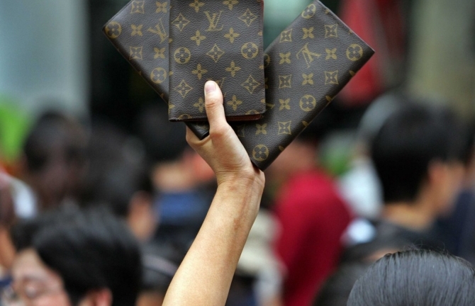 Vì sao giới thượng lưu Trung Quốc “chê” túi xách Louis Vuitton?
