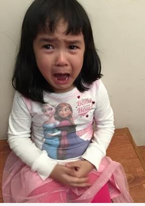 Bé gái Hà Nội nổi tiếng với clip đối đáp như “bà cụ non”