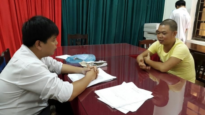 Truy quét trường gà bắt gần 50 con bạc