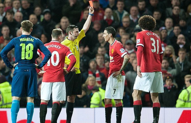 Di Maria nhận thẻ đỏ, M.U bị Arsenal loại, HLV Van Gaal nói gì?