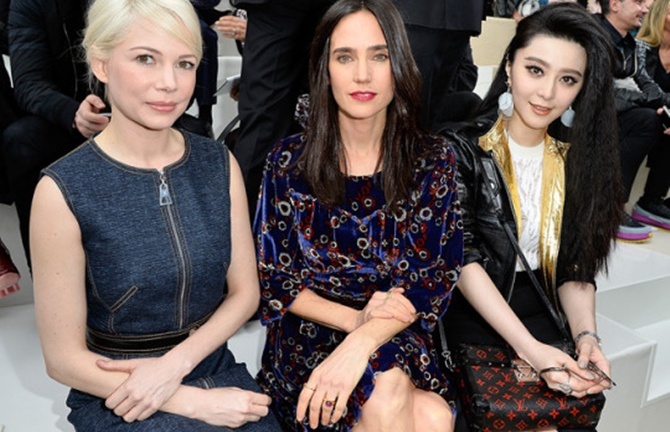 Phạm Băng Băng diện hàng hiệu ngồi ghế đầu tại Paris Fashion Week