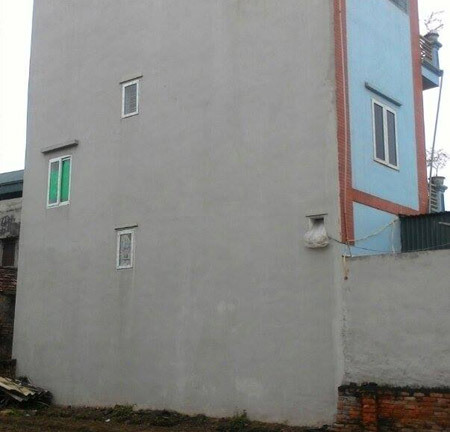 Thực hư chuyện nữ sinh trường y ném con mới đẻ từ tầng 3 xuống