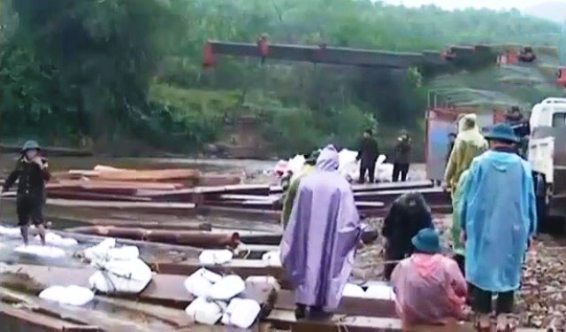 Để ‘trôi sông’ 40m3 gỗ lậu, 8 cán bộ, kiểm lâm bị kỷ luật