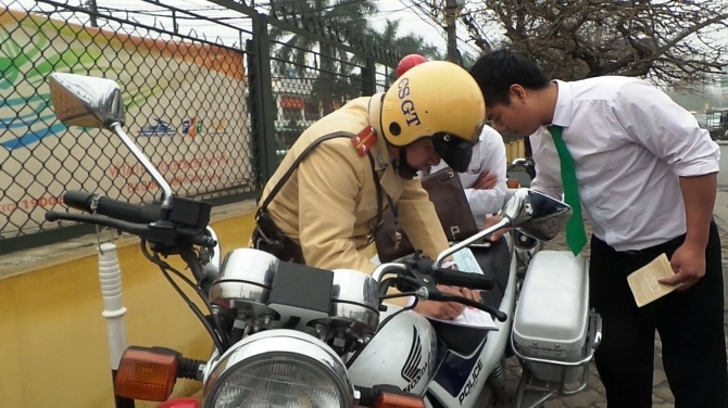 Hà Nội bắt đầu xử phạt vi phạm giao thông qua camera