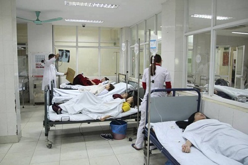 Vụ nhiều người ngất xỉu tại BigC The Garden: Trách nhiệm thuộc về ai?