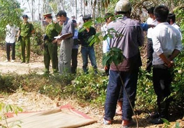 Chồng sát hại vợ, chôn xác dưới gầm giường