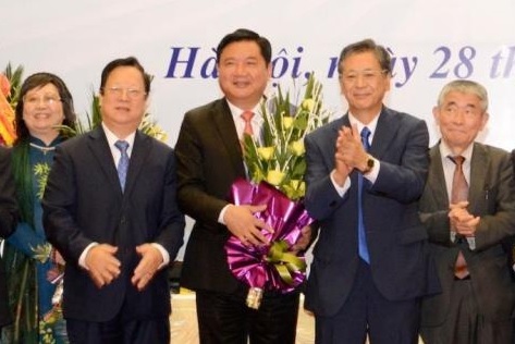 Bộ trưởng Đinh La Thăng nhận chức vụ mới