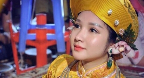 Mê mẩn trước sắc đẹp rạng ngời của 9X Hà thành