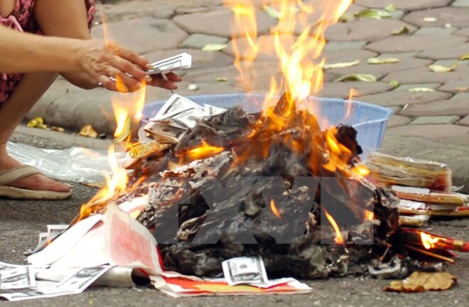 Hóa vàng trong lễ thanh minh gây cháy hàng ngàn m2 đồi