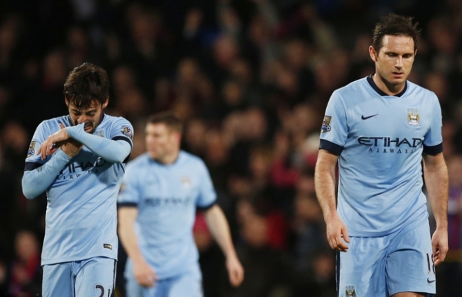 Tin bóng đá sáng 7/4: Nhà vua tự sát, Mourinho đẩy trò cưng ra đường