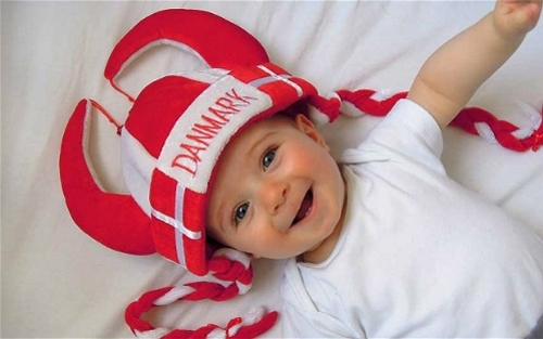 Gần 100 trẻ em lây bệnh từ