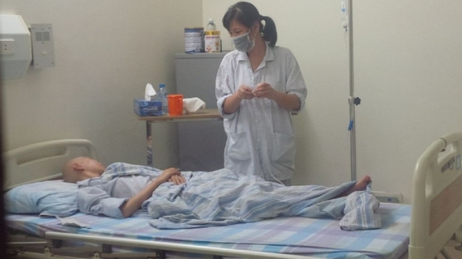 Chuyện cảm động về bệnh nhân ung thư máu đầu tiên được chữa thành công