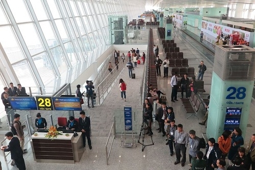 Chuyển nhượng cảng hàng không: