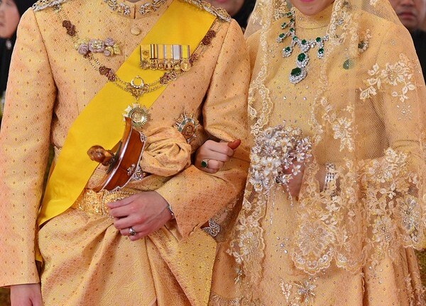 Đám cưới xa hoa toàn vàng của Hoàng tử Brunei