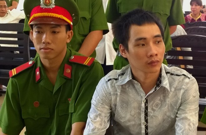 Chờ thi hành án tử, thanh niên 16 tuổi khai thêm vụ án kinh hoàng