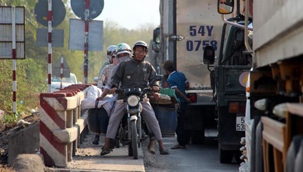 Vụ dân bức xúc chặn QL1A: Chính phủ ra ý kiến chỉ đạo