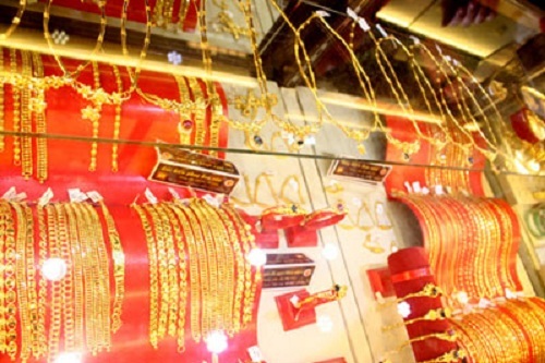 Giá vàng hôm nay (18/4): Giá vàng SJC trong nước giữ giá