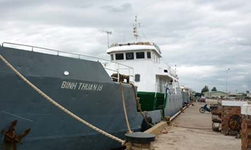 Bình Thuận: Tàu khách đâm chìm tàu cá, 6 thuyền viên rơi xuống biển