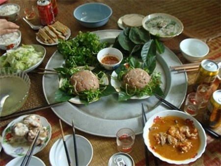 Mất trí nhớ, giảm thính lực chỉ vì ăn nem chạo