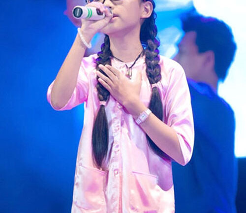 Ca sĩ nhí Phương Mỹ Chi “vượt bão scandal” thế nào?