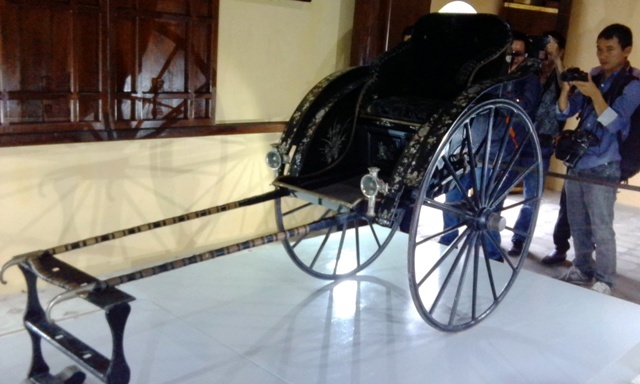 Trưng bày chiếc xe kéo tay của Hoàng thái hậu Từ Minh sau 108 năm lưu lạc