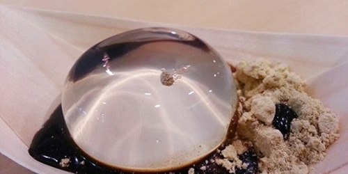 Chiếc bánh hình giọt nước khiến giới trẻ mê mẩn