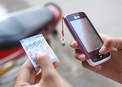 Cho nữ phạm nhân 'thuê' điện thoại, hai cán bộ công an lãnh án