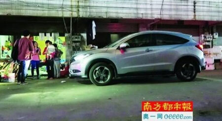 Vợ lái xe điên đâm bé gái 2 tuổi rồi