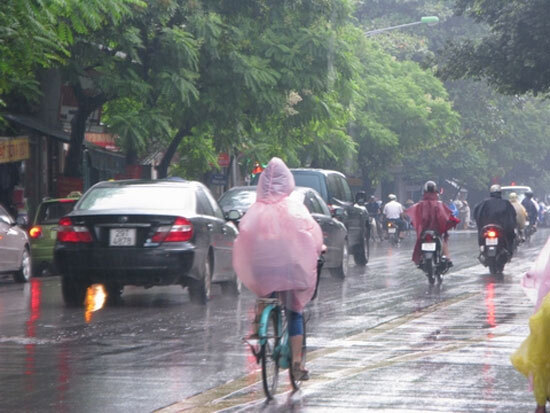 Dự báo thời tiết hôm nay (23/4): Bắc bộ mưa dông, Nam bộ nắng nóng