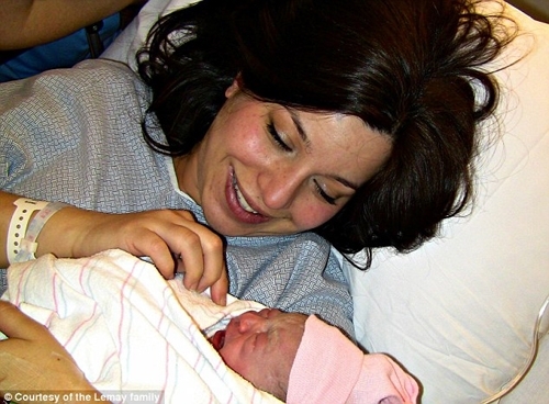 Hạnh phúc của bé gái 5 tuổi chuyển giới