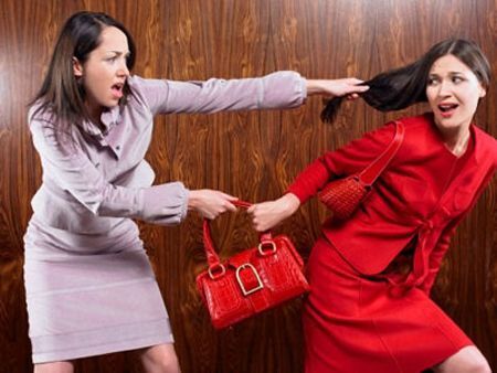 Bi hài nhiều bà vợ kêu trời vì bị bồ nhí... ghen ngược