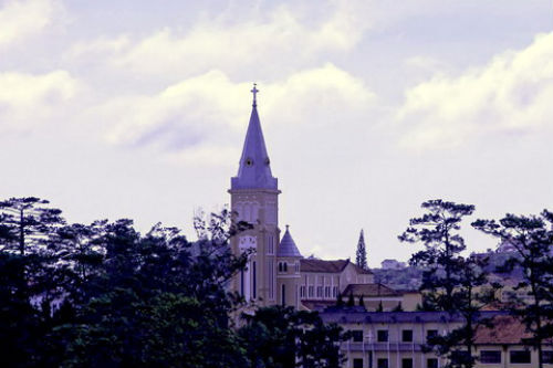 Chuyện ông Huyện Sỹ dạy con và ngôi biệt thự bí ẩn trấn yểm phong thủy?