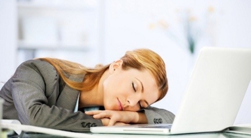 Mẹo lấy lại tỉnh táo sau giấc ngủ trưa
