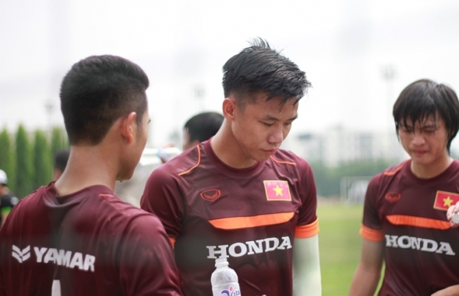 U23 Việt Nam thấm mệt với buổi tập đầu tiên