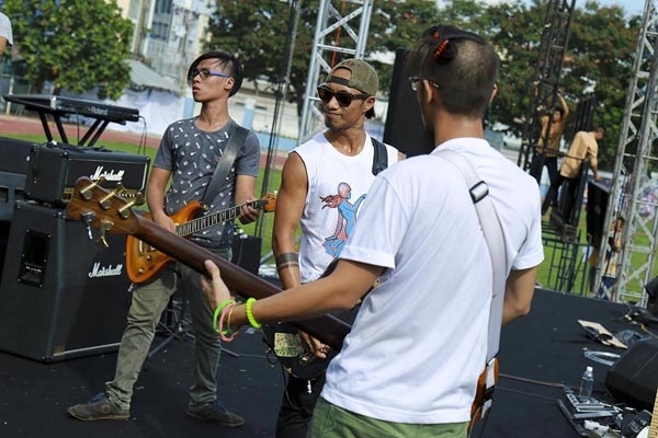 Phạm Anh Khoa tập luyện không nghỉ trước giờ G Live Concert “Phá”