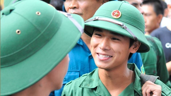 Đối tượng nào được tạm hoãn, miễn nhập ngũ?