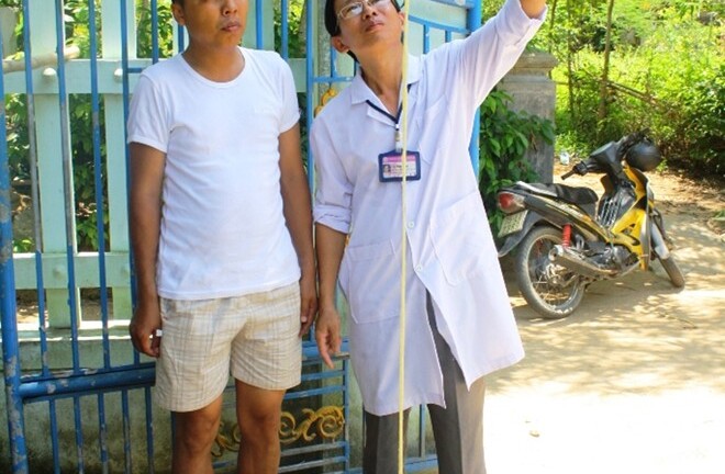 Tá hỏa phát hiện sán dài 12m ký sinh trong người